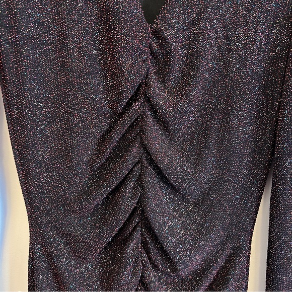 FLASH SALE 24H ✨Beautiful Mango Dress. Long sleeve midi bodycon ruched dress - Picture 3 of 5